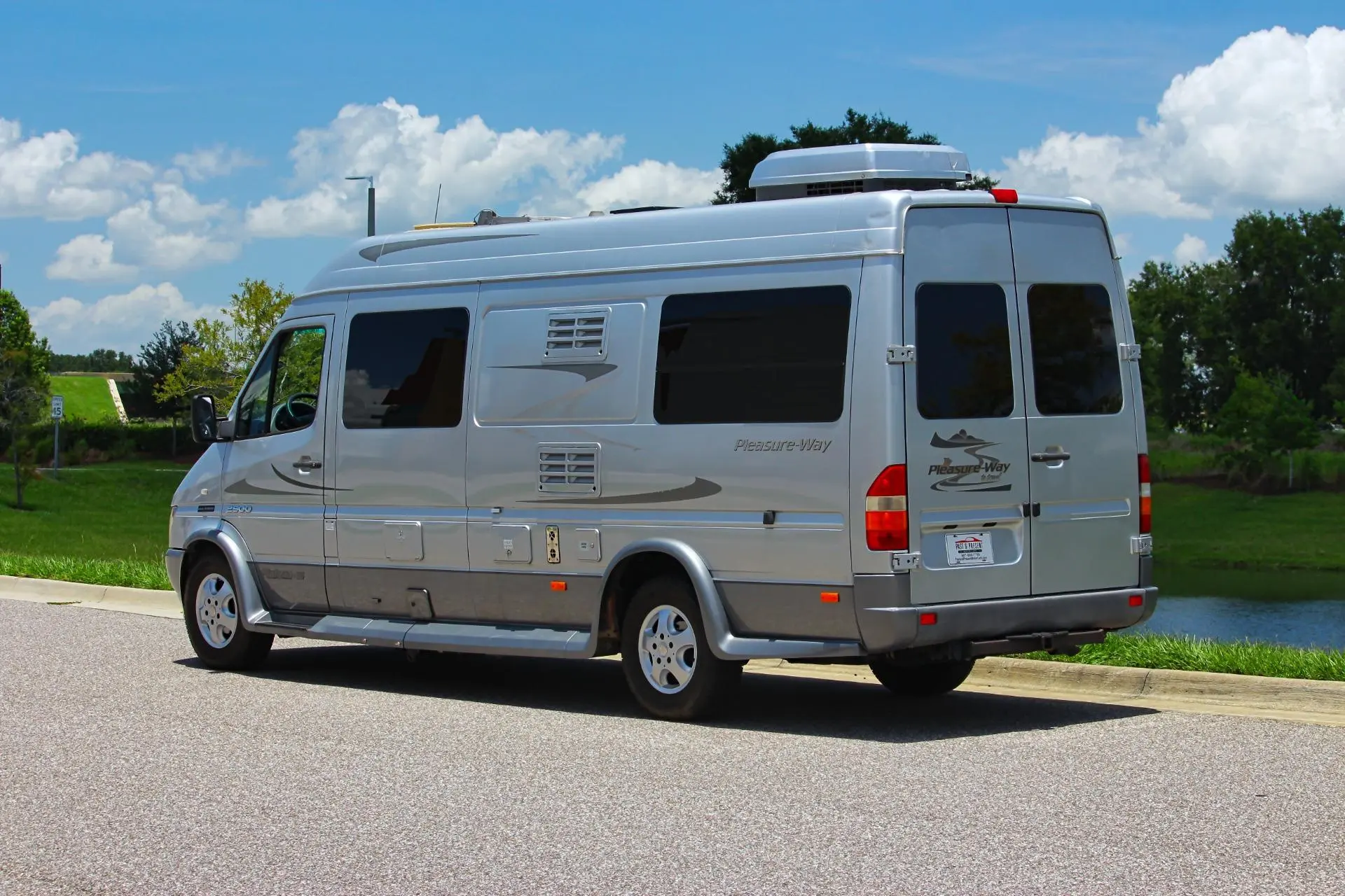 2006 Dodge Sprinter 2500 140" W.B. photo 3