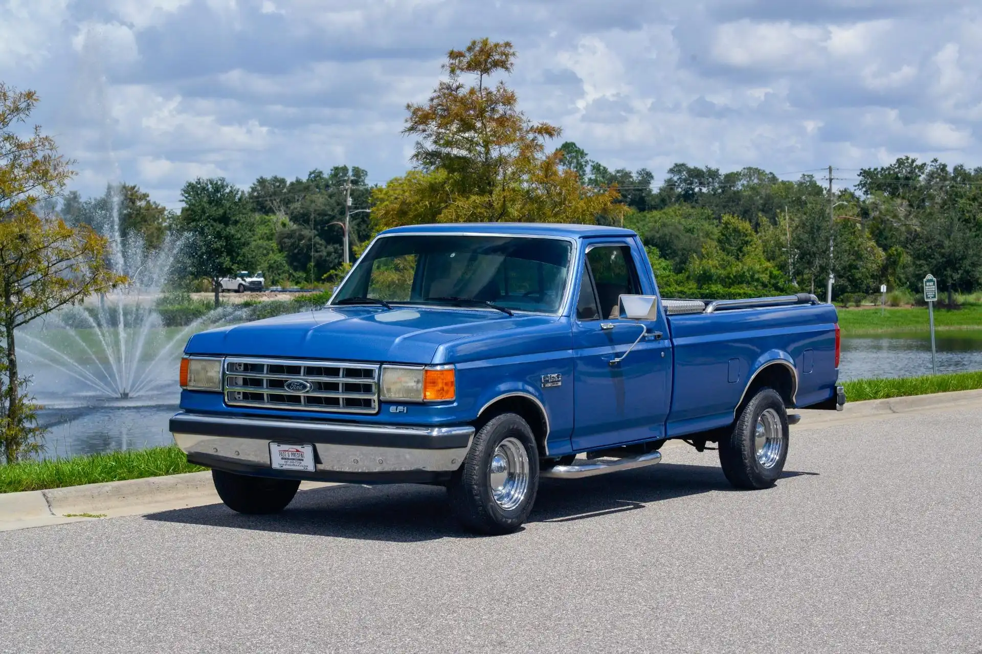1991 Ford F-150 5.0 V8 Lariat Regular Cab Auto 150 XLT , , , and Long-Term Ownership's photo