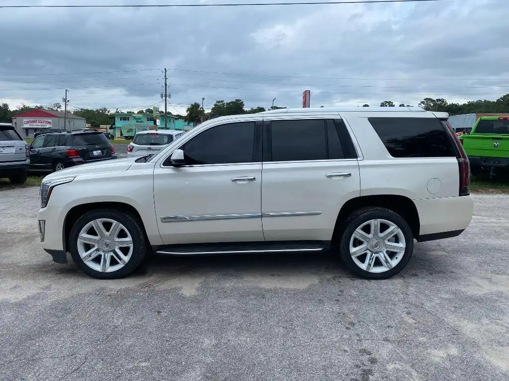 2015 Cadillac Escalade 2WD Luxury's photo