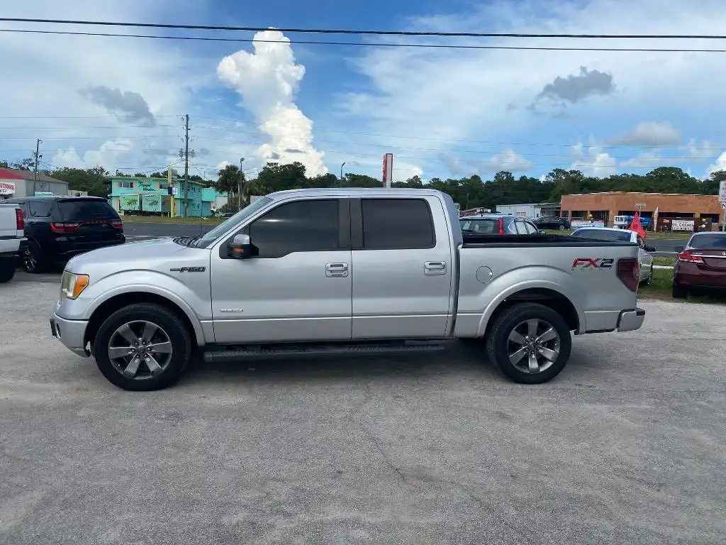 2012 Ford F-150 XL SuperCrew 145-in's photo