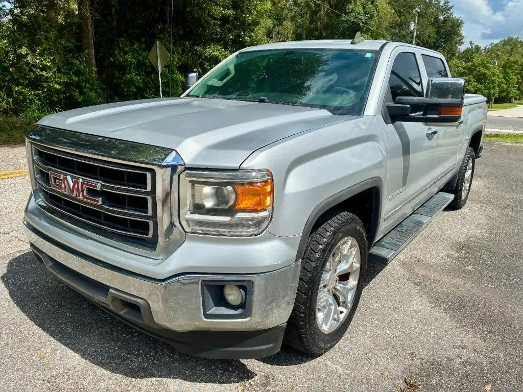 2015 GMC Sierra SLT 2WD Crew Cab SWB's photo