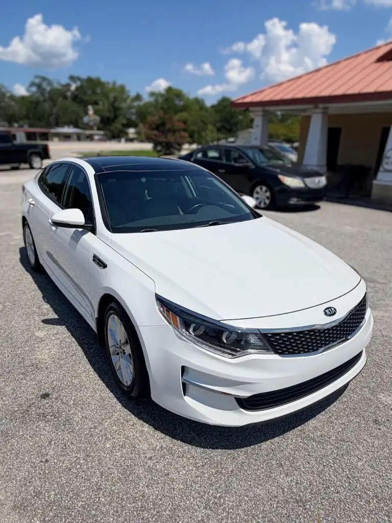 2016 Kia Optima EX AT's photo
