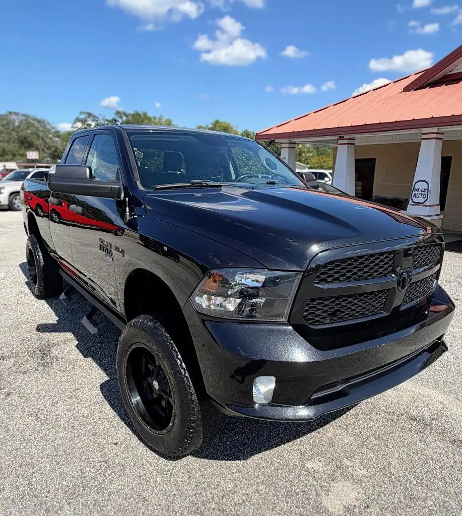2019 RAM 1500 Classic Express 4x4 Quad Cab 6'4's photo