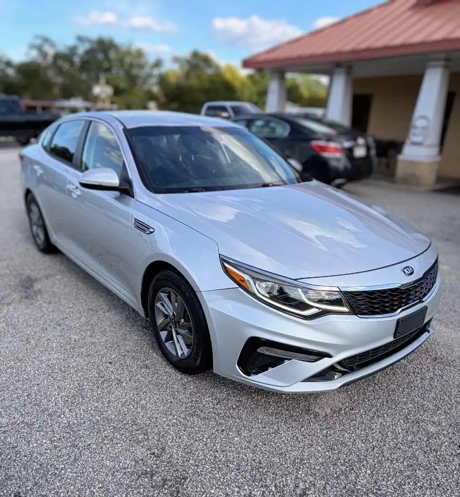 2019 Kia Optima LX Auto's photo