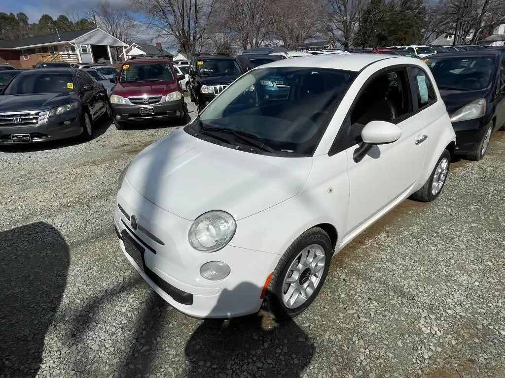 2013 FIAT 500 Pop's photo