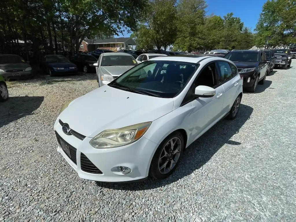 2013 Ford Focus 5 Door Hatch SE's photo
