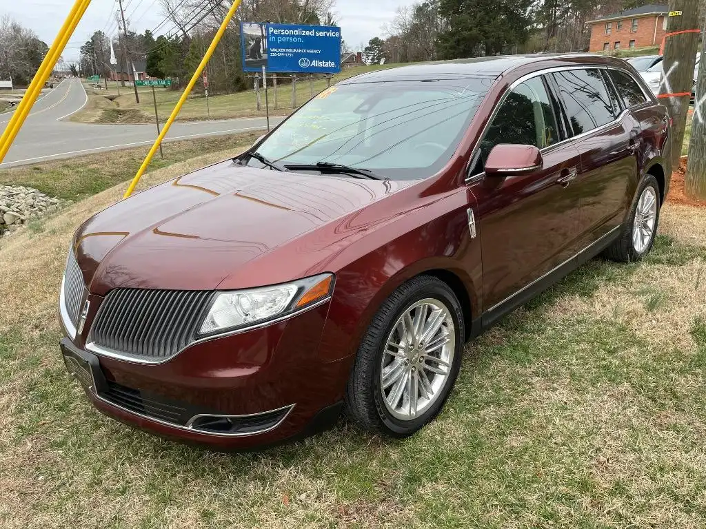 2016 Lincoln MKT 3.5 EcoBoost AWD's photo