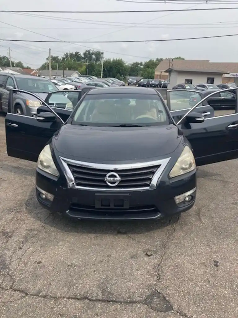 2014 Nissan Altima 2.5 SL's photo