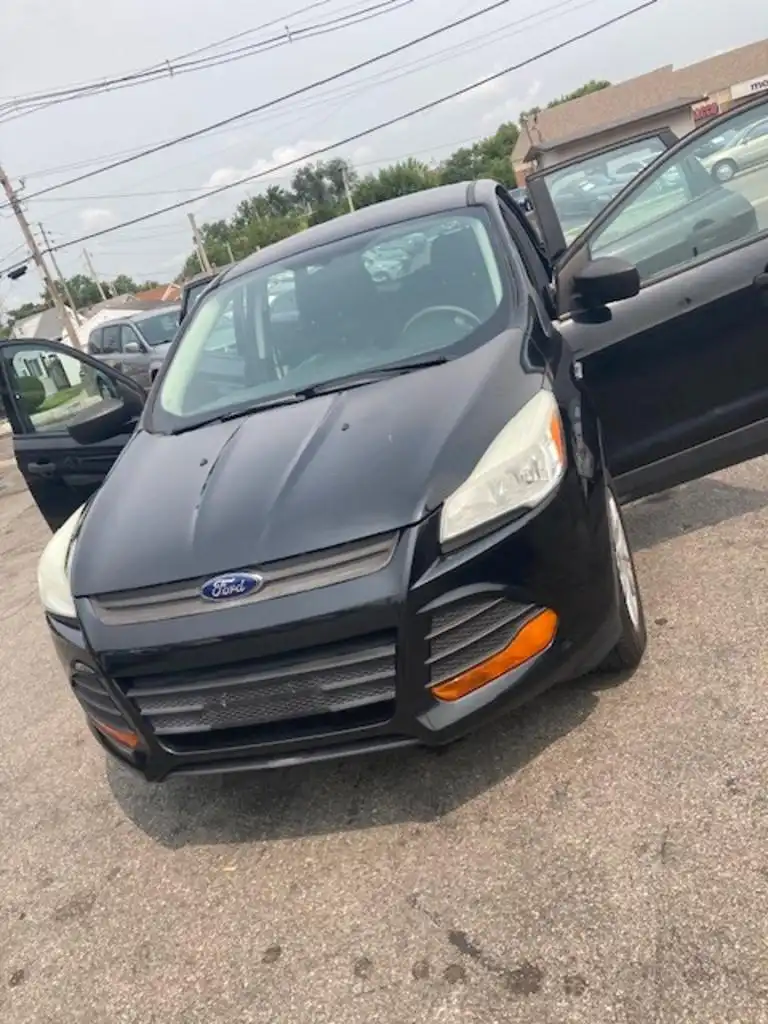 2013 Ford Escape S's photo