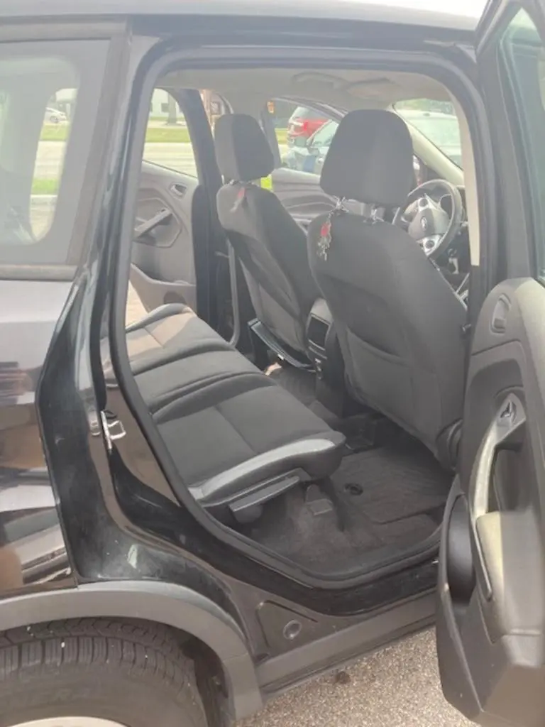 2013 Ford Escape S photo 4