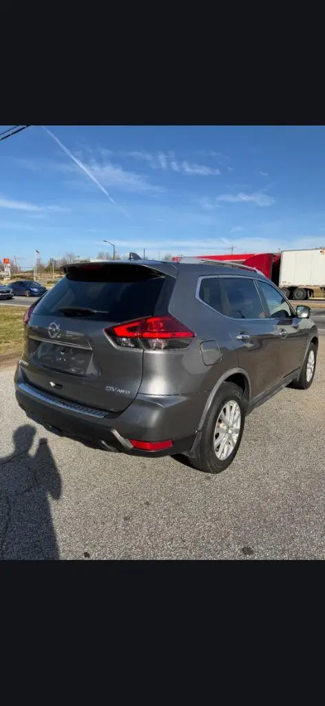 2017 Nissan Rogue SV AWD photo 5