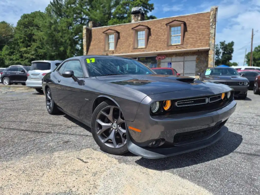 2019 Dodge Challenger R/T's photo