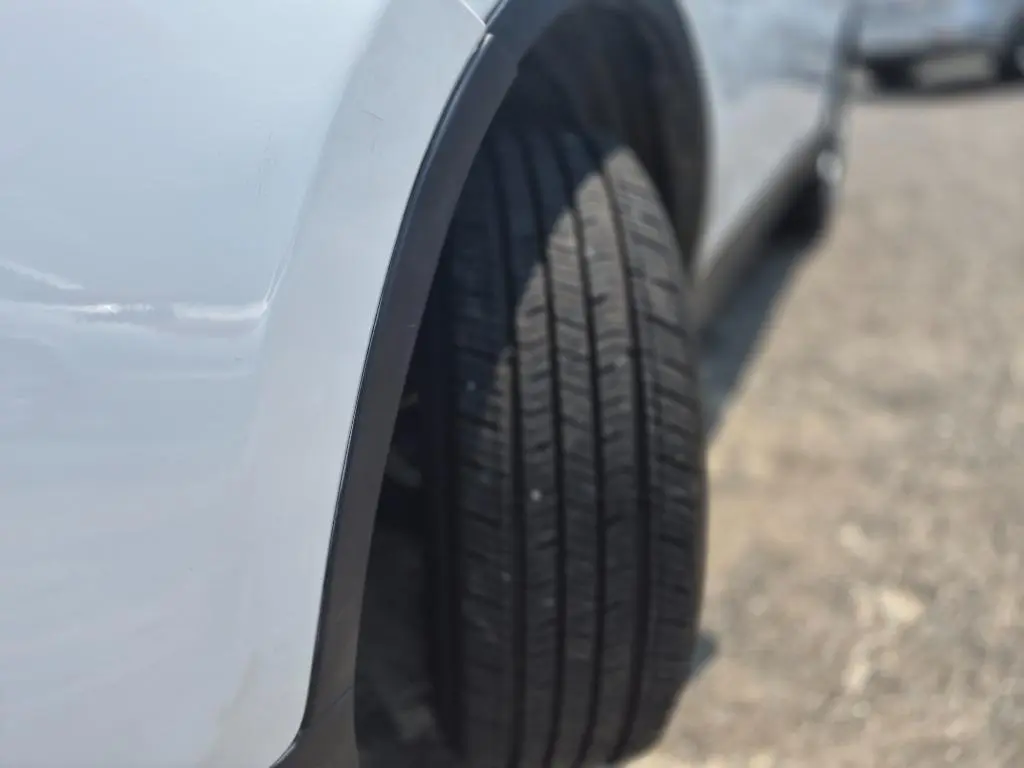 2013 Toyota RAV4 LE photo 5