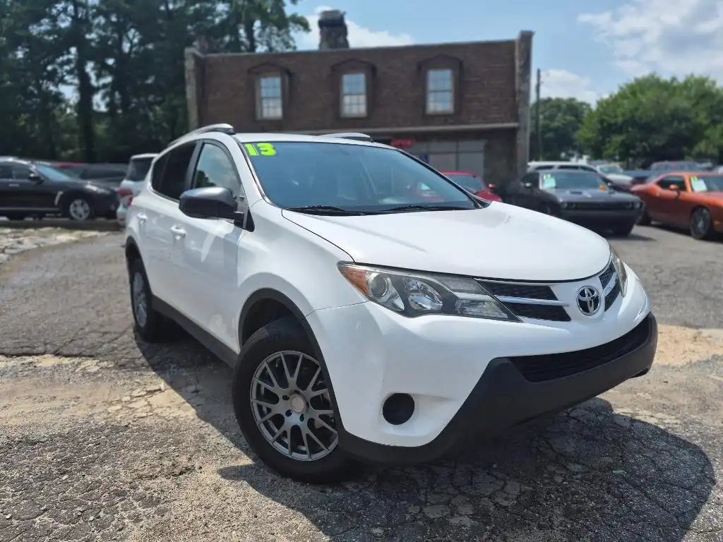 2013 Toyota RAV4 LE's photo
