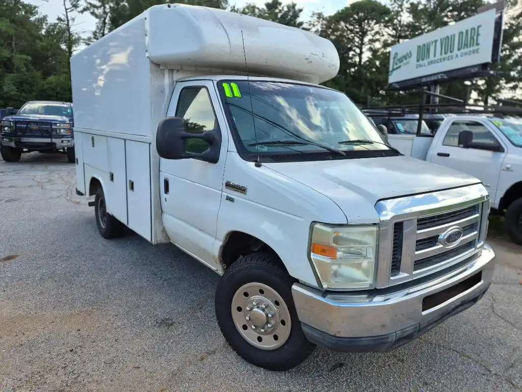2011 Ford E-Series's photo
