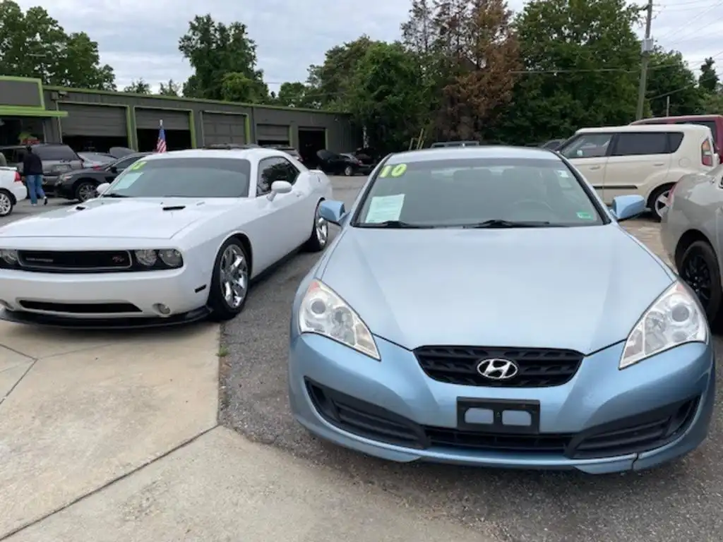 2010 Hyundai Genesis Coupe 2.0T 5-Speed A/T's photo