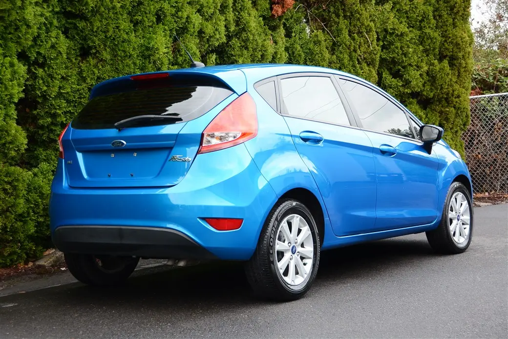 2012 Ford Fiesta SE Hatch photo 3