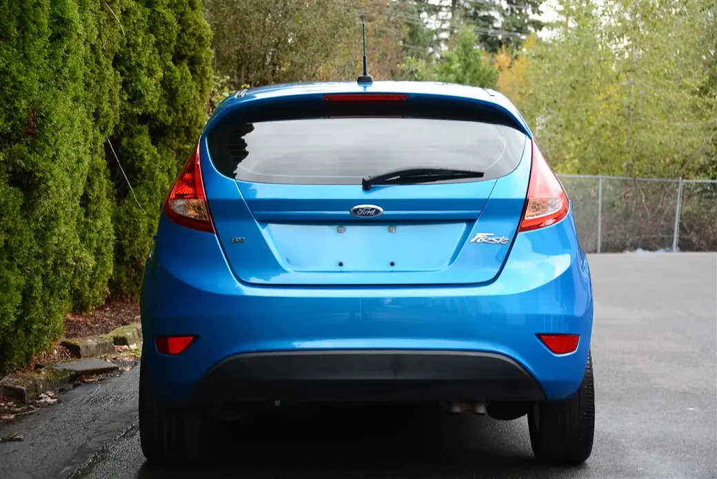 2012 Ford Fiesta SE Hatch photo 4