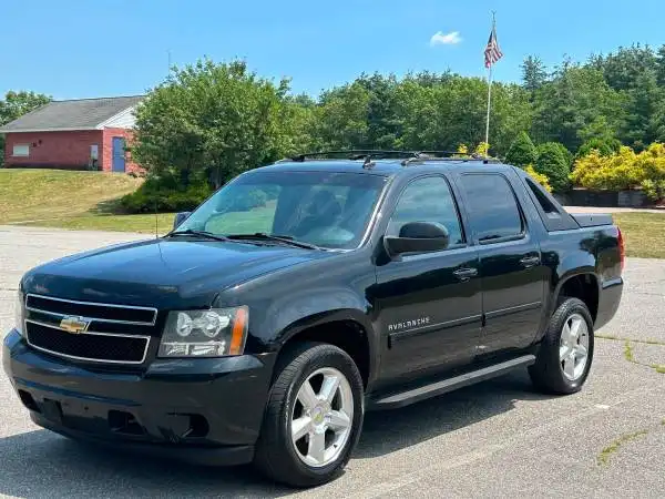 2011 Chevrolet Avalanche 4WD Avalanche LS's photo