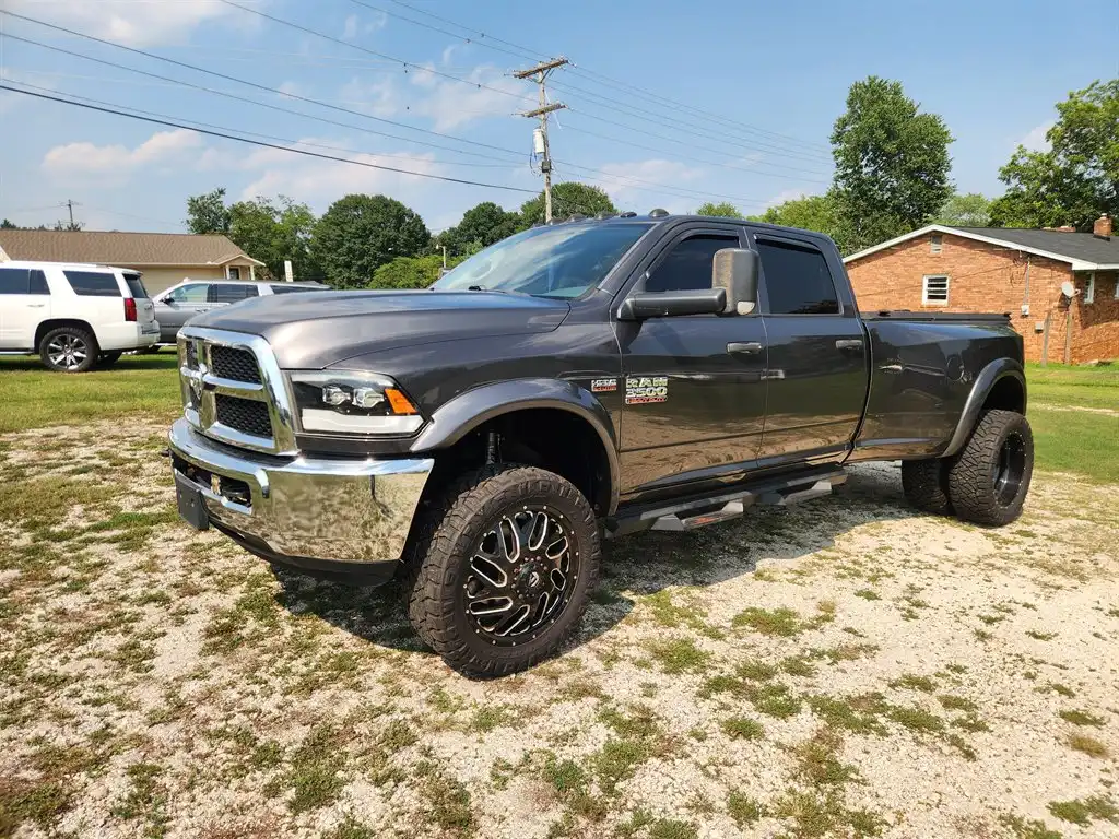 2018 RAM 3500 Tradesman 4X4 Crew Cab LWB's photo