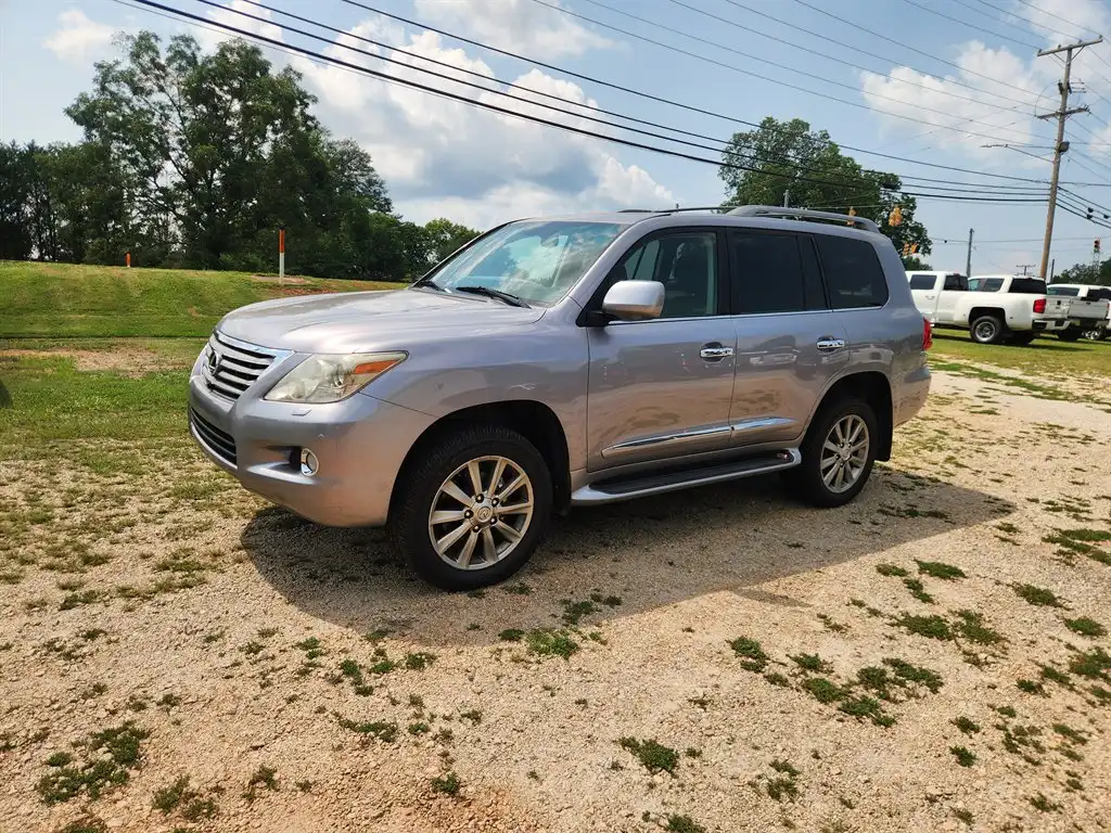 2011 Lexus LX 600 570's photo