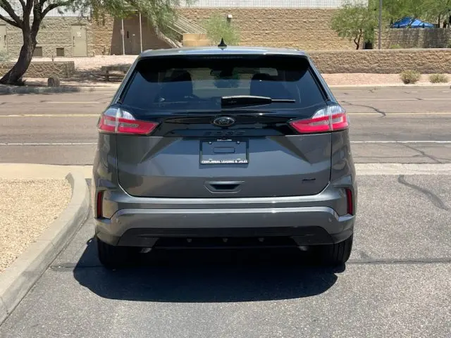 2023 Ford Edge SE AWD photo 4