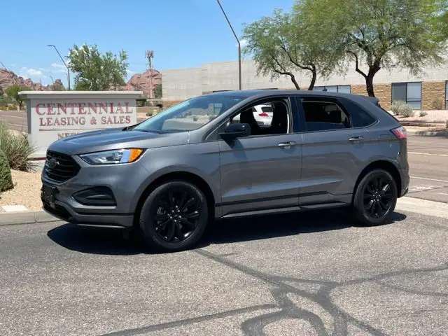 2023 Ford Edge SE AWD photo 1