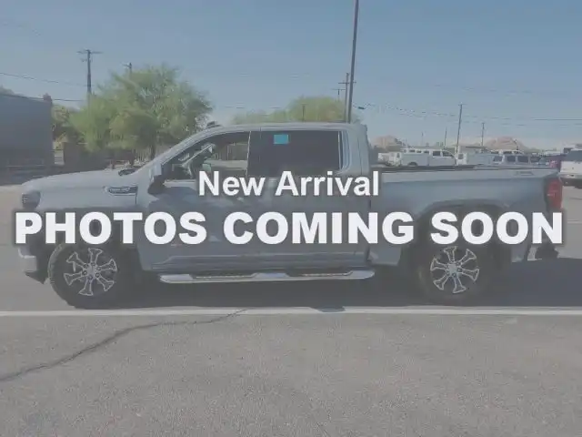 2025 GMC Sierra 4WD Crew Cab Short Box SLE's photo
