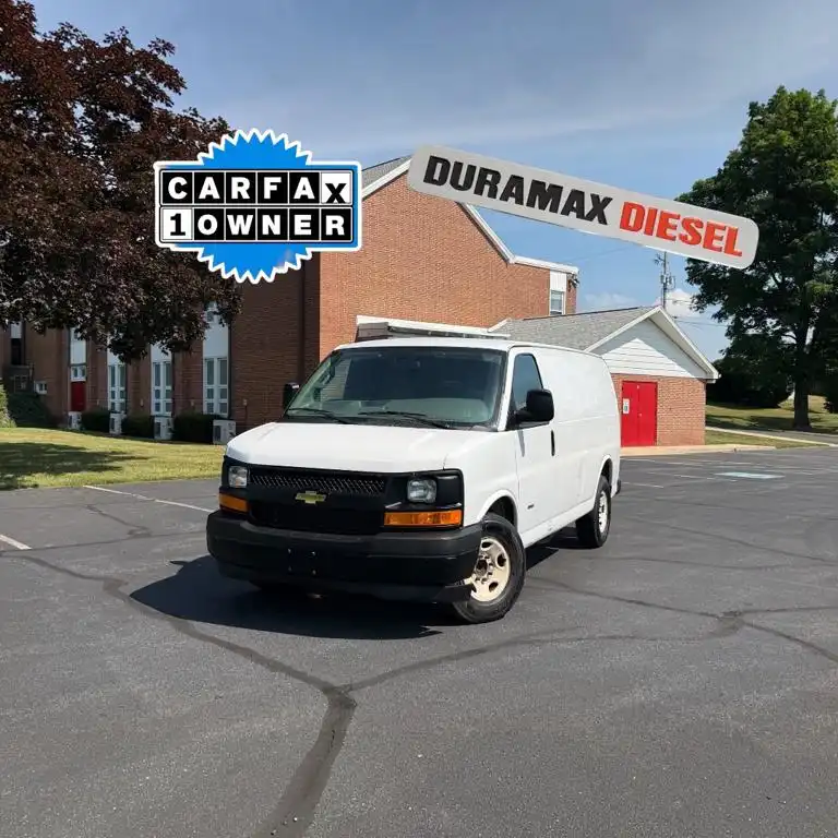 2017 Chevrolet Express 2500 Work Van HD's photo