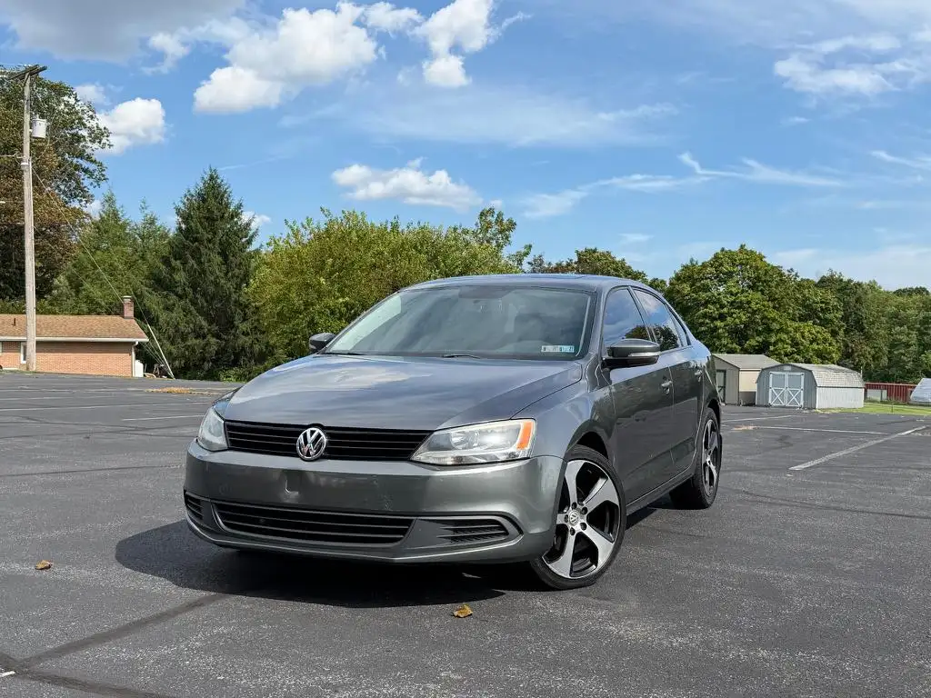 2012 Volkswagen Jetta SE with Convertible. and Sunroof 6AT PZEV's photo