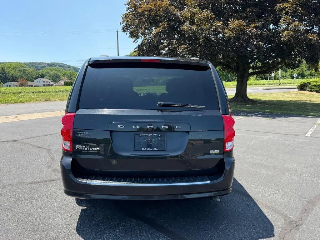 2013 Dodge Grand Caravan SXT photo 5