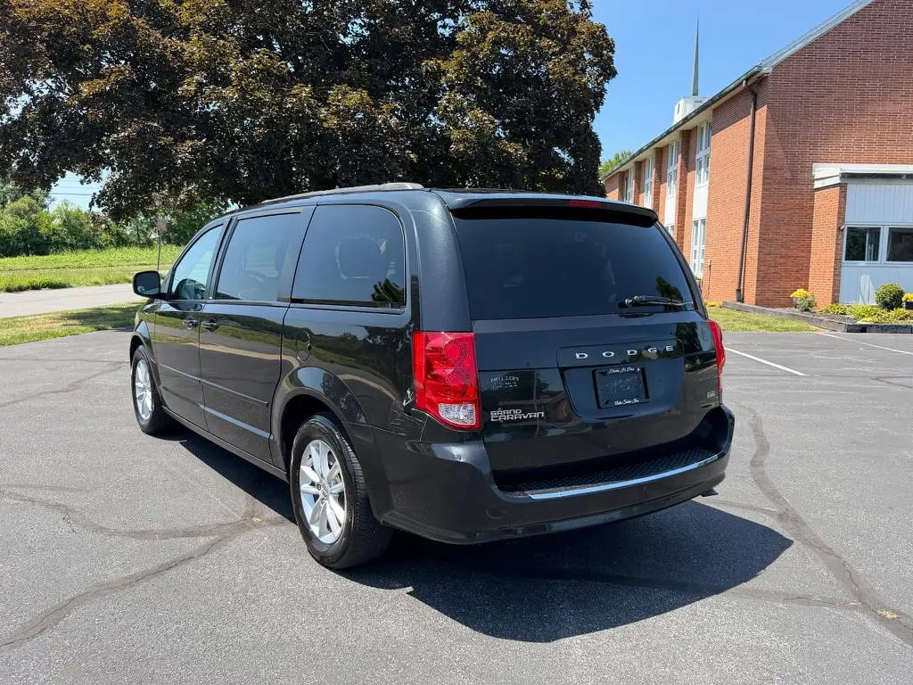 2013 Dodge Grand Caravan SXT photo 4
