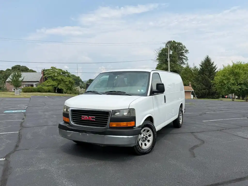 2011 GMC Savana 1500 AWD Cargo Van's photo
