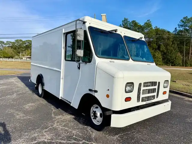 2017 Ford E-Series's photo