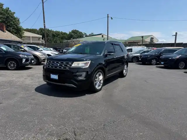 2017 Ford Explorer Limited FWD's photo