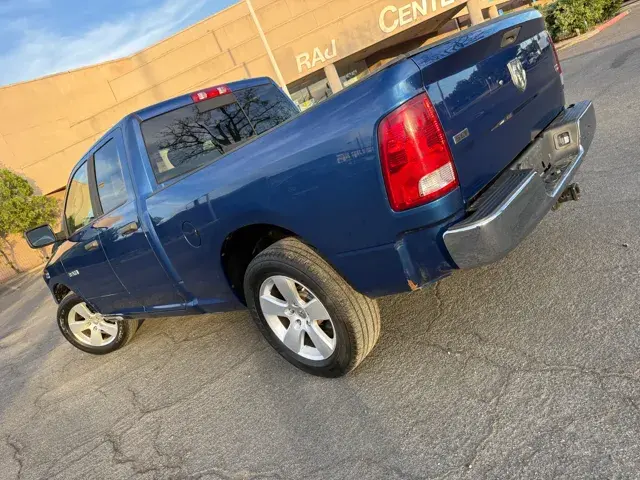 2009 Dodge Ram 1500 SLT Quad Cab photo 3