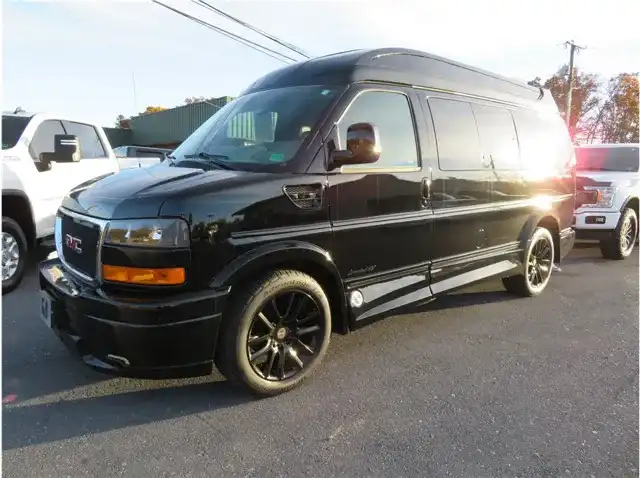 2020 GMC Savana 2500's photo