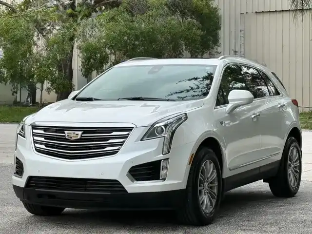 2017 Cadillac XT5 FWD Luxury's photo