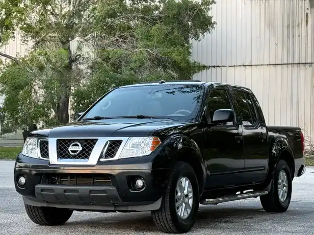 2017 Nissan Frontier 4.0 SV Crew Cab 4X2 AT SWB's photo