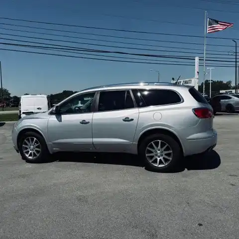 2017 Buick Enclave Convenience's photo