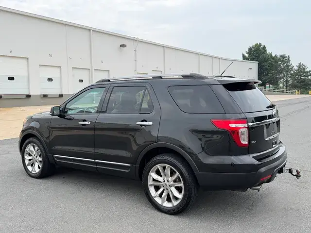 2014 Ford Explorer XLT 4x4 photo 3
