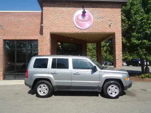 2017 Jeep Patriot Sport's photo