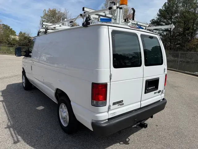2013 Ford E-Series E-150 Van photo 5