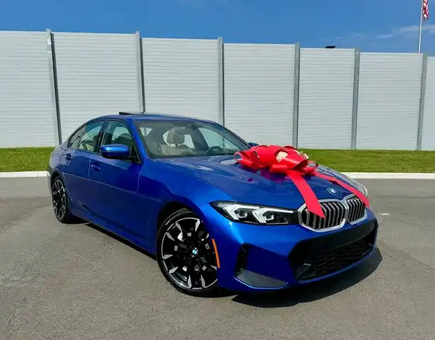 2026 BMW 3 Series 330i xDrive Sedan's photo