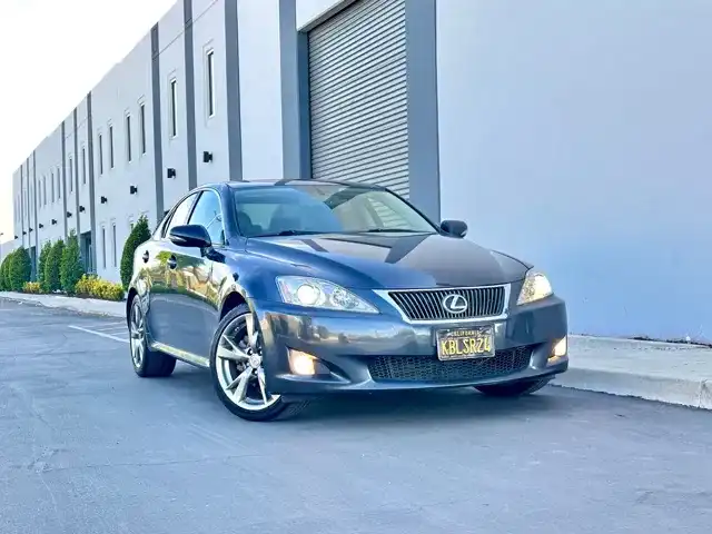 2010 Lexus IS 350 250 6AT's photo
