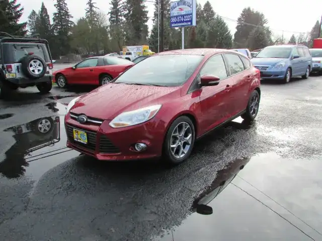 2014 Ford Focus 5 Door Hatch SE's photo