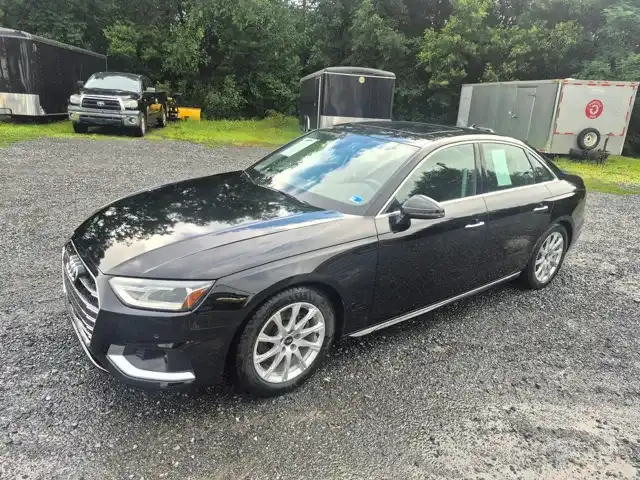 2021 Audi A4 40 quattro S tronic Premium's photo
