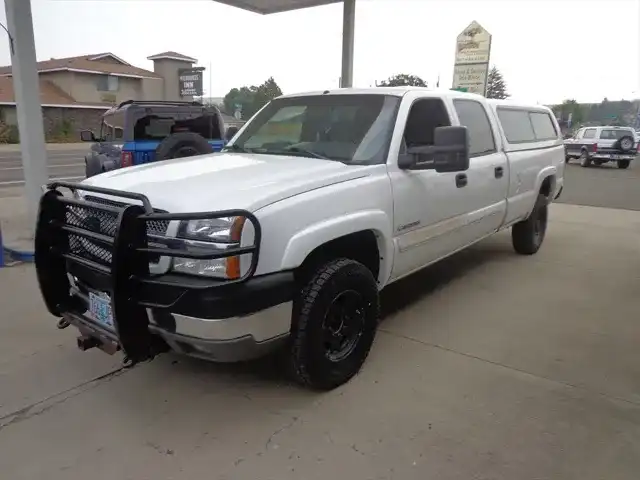2004 Chevrolet Silverado HD LS 4WD Crew Cab SWB's photo