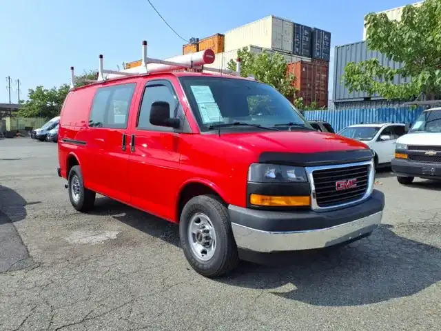 2020 GMC Savana 3500's photo