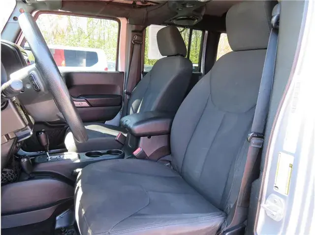 2014 Jeep Wrangler Sport photo 3